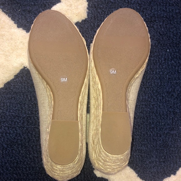 Natural/Gold espadrille wedges - Picture 5 of 6